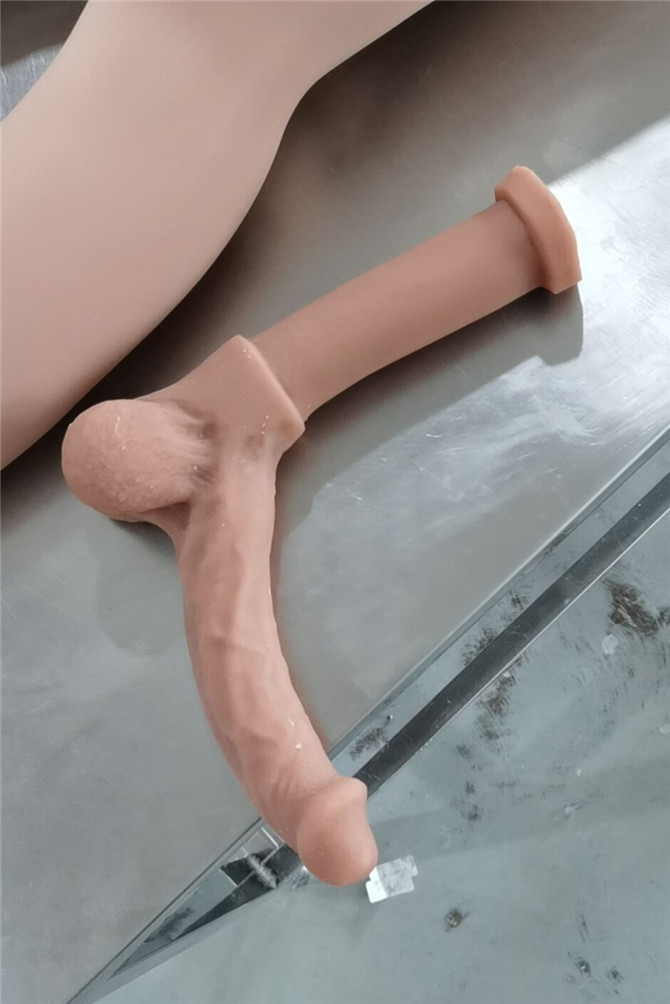 Realistischer Analdildo