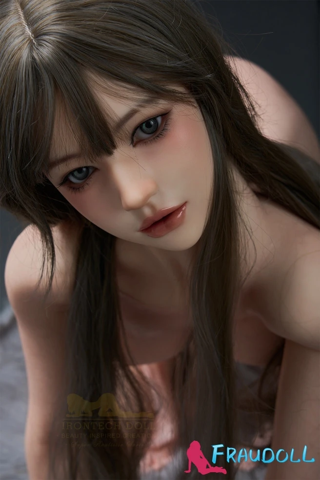 Realistisches Irontech love doll Evie 159cm