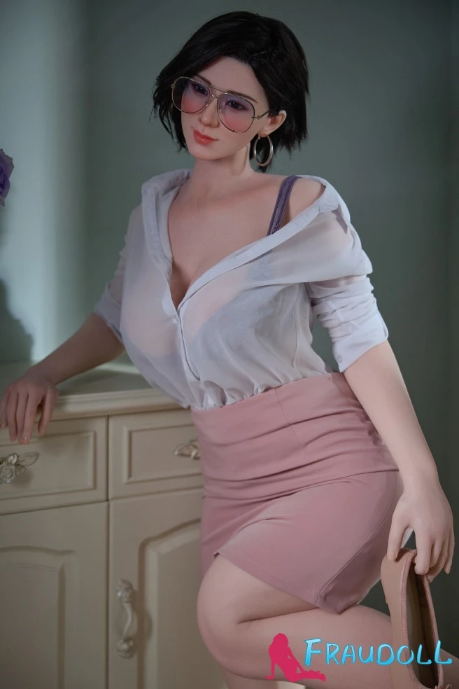 Asiatische 32.4kg real doll 165cm kaufen