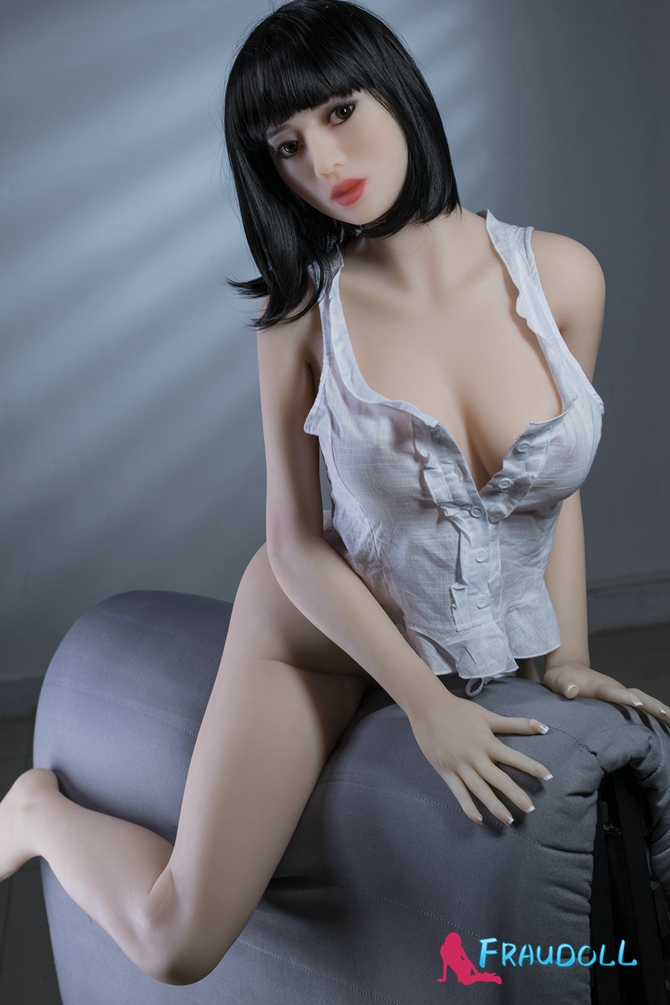 YL Doll 155cm Sexpuppe