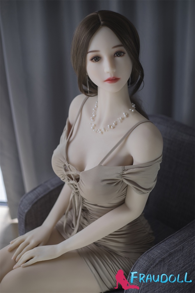 Showroom mit sex puppen 170cm COS DOLL