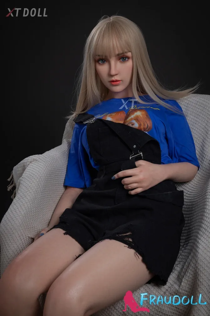 Emily 164cm XT Love Doll Puppen