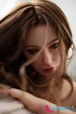 reaitsische Sex Puppen pflege