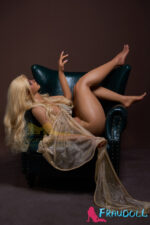 Big Tits Irontech 39kg sexpuppe