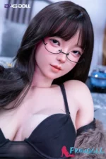 Asiatische Sexpuppe aus Silikon 166cm