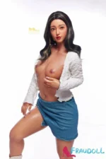 152cm Liebespuppe aus Silikon mit A-Cup