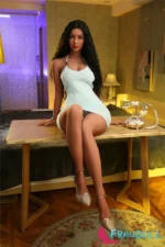 sex mit E-cup sexpuppe