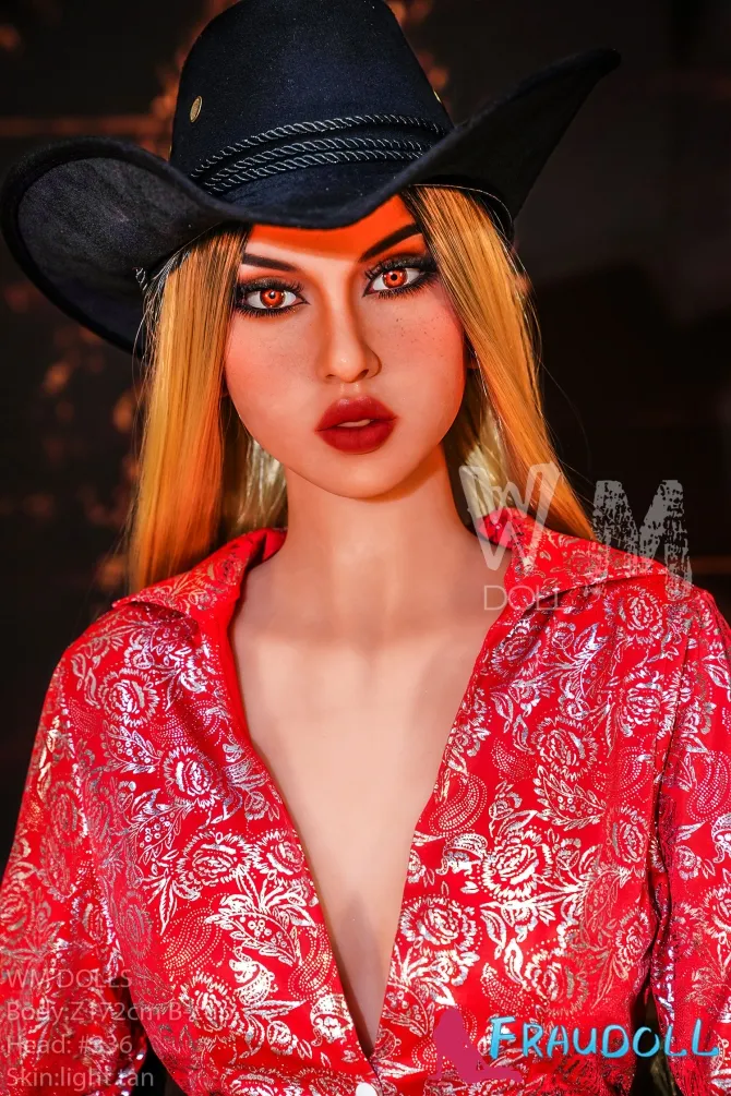 #336 sexpuppe Flacher Brüste