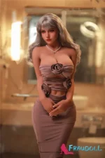 E-Cup großer Busen Fire Doll