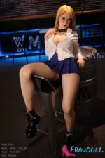 Ishtar Sex mit Silikonpuppen